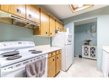 Primary Bedroom Photo of 105 33850 Fern Street Street, Abbotsford, BC