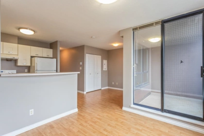 803 3438 Vanness Avenue, Vancouver, BC, Vancouver — Apartment/Condo for sale