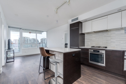 903 5233 Gilbert Road, Richmond, BC, Brighouse — 2 bed apartment/condo for sale