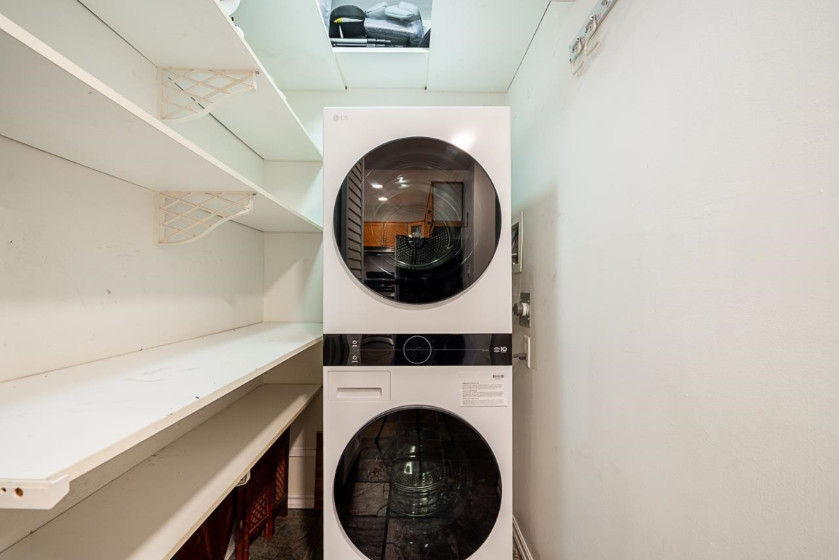 Basement Recreation Room Photo of 218 1990 W 6th Avenue, Vancouver, BC