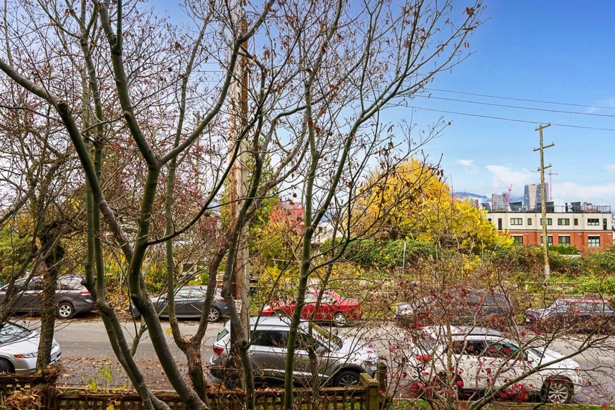 Hallway Photo of 218 1990 W 6th Avenue, Vancouver, BC