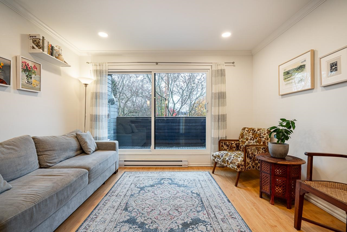 Primary Bathroom Photo of 218 1990 W 6th Avenue, Vancouver, BC