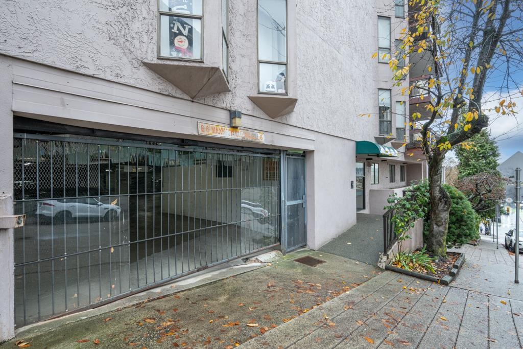 Hallway Photo of 8 45 Fourth Street, New Westminster, BC