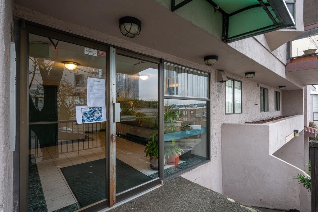 Staircase Photo of 8 45 Fourth Street, New Westminster, BC