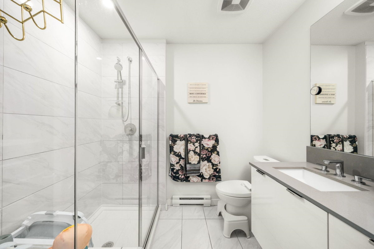 Hallway Photo of 119 31158 Westridge Place, Abbotsford, BC