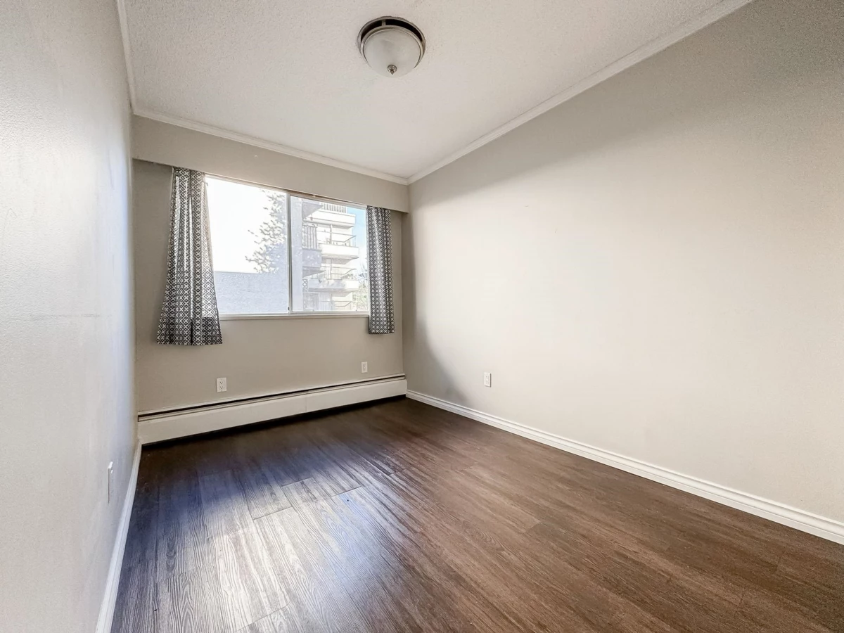Kitchen Photo of 211 910 Fifth Avenue, New Westminster, BC