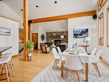 Breakfast Nook Photo of 8349 Needles Drive, Whistler, BC