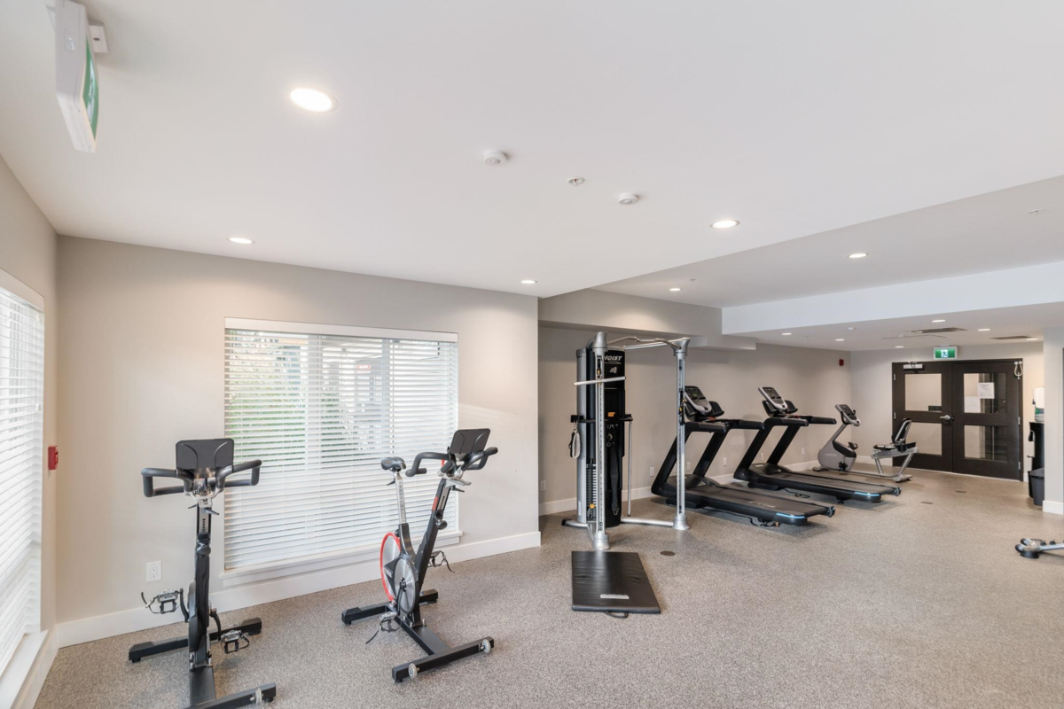 Backyard Photo of 401 4690 Hawk Lane, Tsawwassen, BC