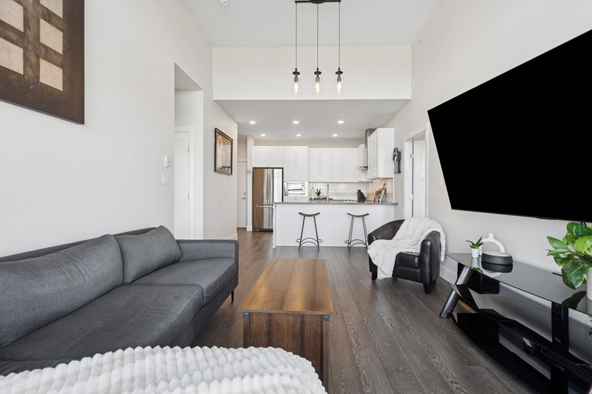 Breakfast Nook Photo of 401 4690 Hawk Lane, Tsawwassen, BC