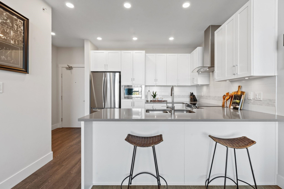 Family Room Photo of 401 4690 Hawk Lane, Tsawwassen, BC