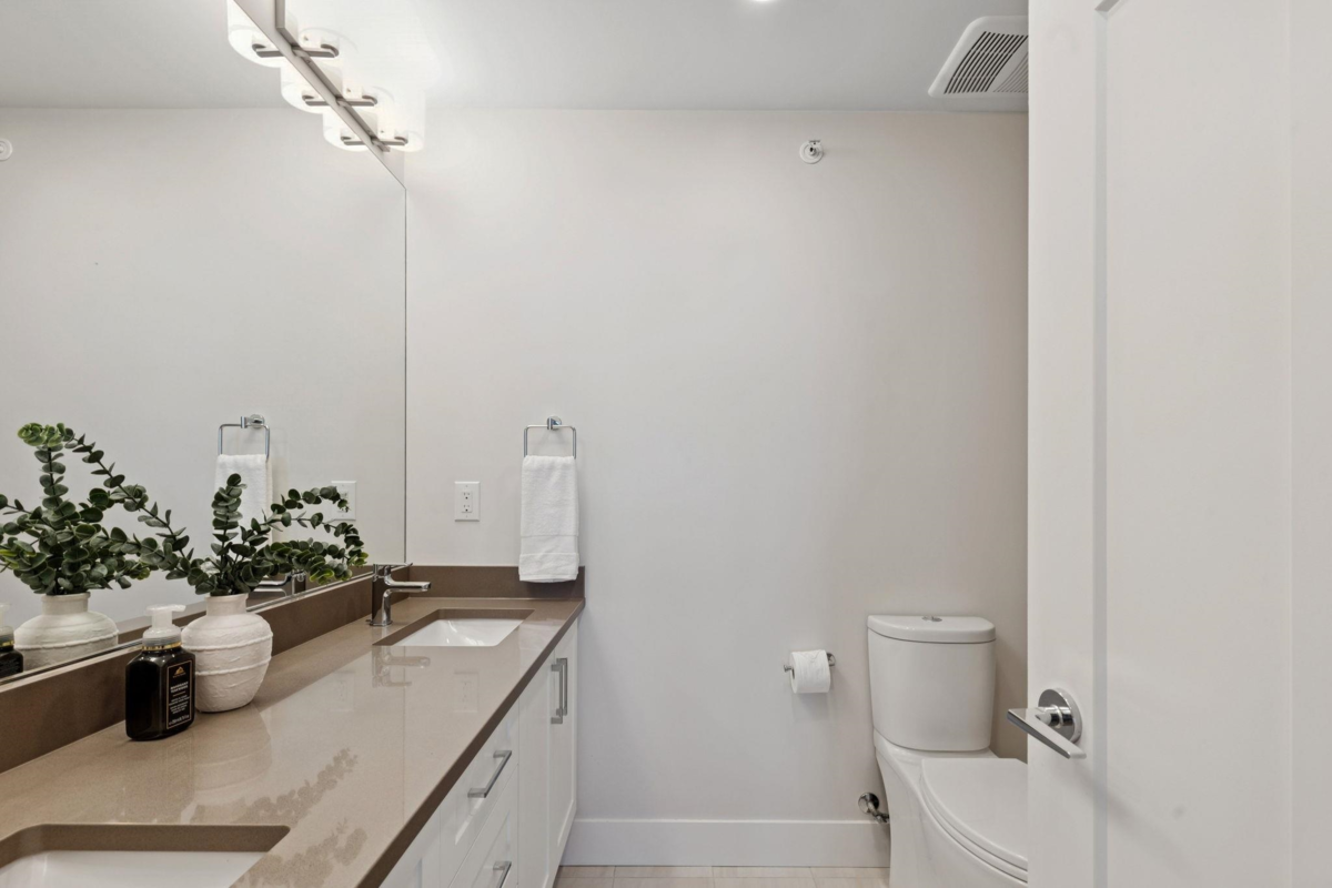 Guest Bathroom Photo of 401 4690 Hawk Lane, Tsawwassen, BC