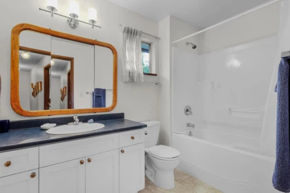 Guest Bathroom Photo of 8484 196 Street, Langley, BC