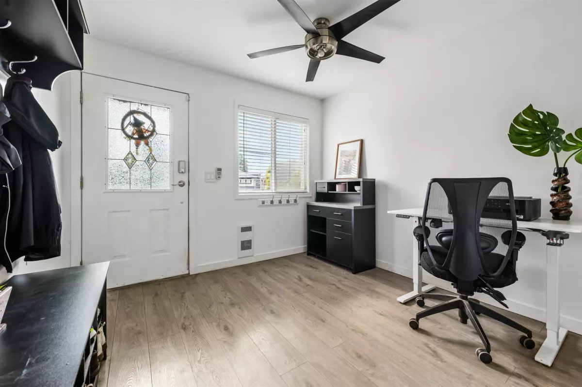 Dining Area Photo of 5 46735 Yale Road, Chilliwack, BC