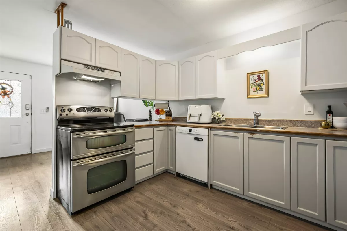 Exterior Rear Photo of 5 46735 Yale Road, Chilliwack, BC