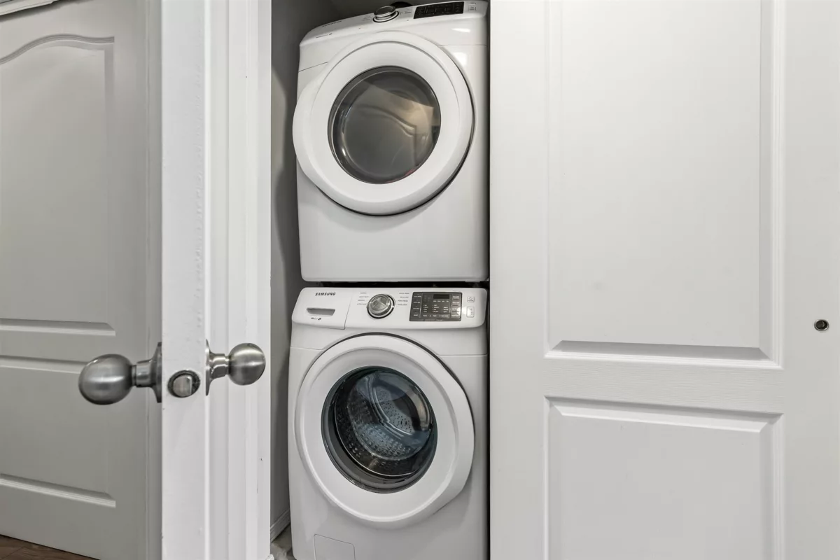 Laundry Room Photo of 5 46735 Yale Road, Chilliwack, BC