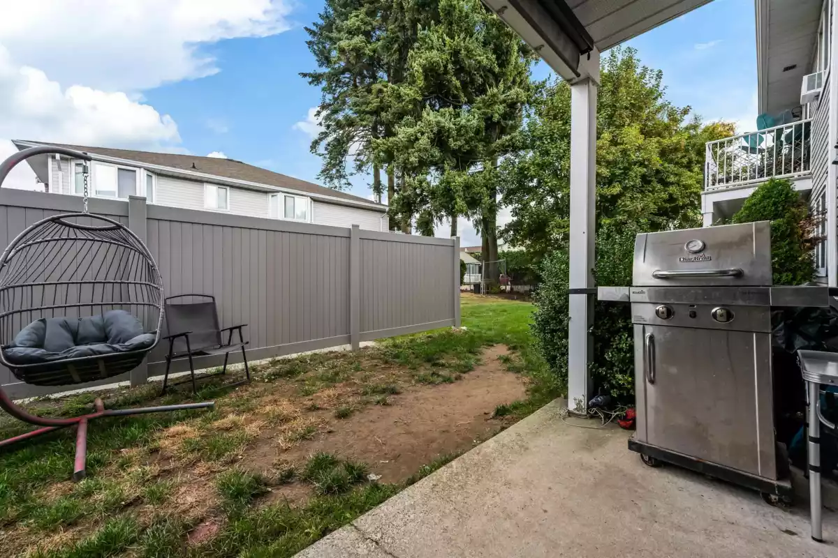 Outdoor Patio Photo of 5 46735 Yale Road, Chilliwack, BC
