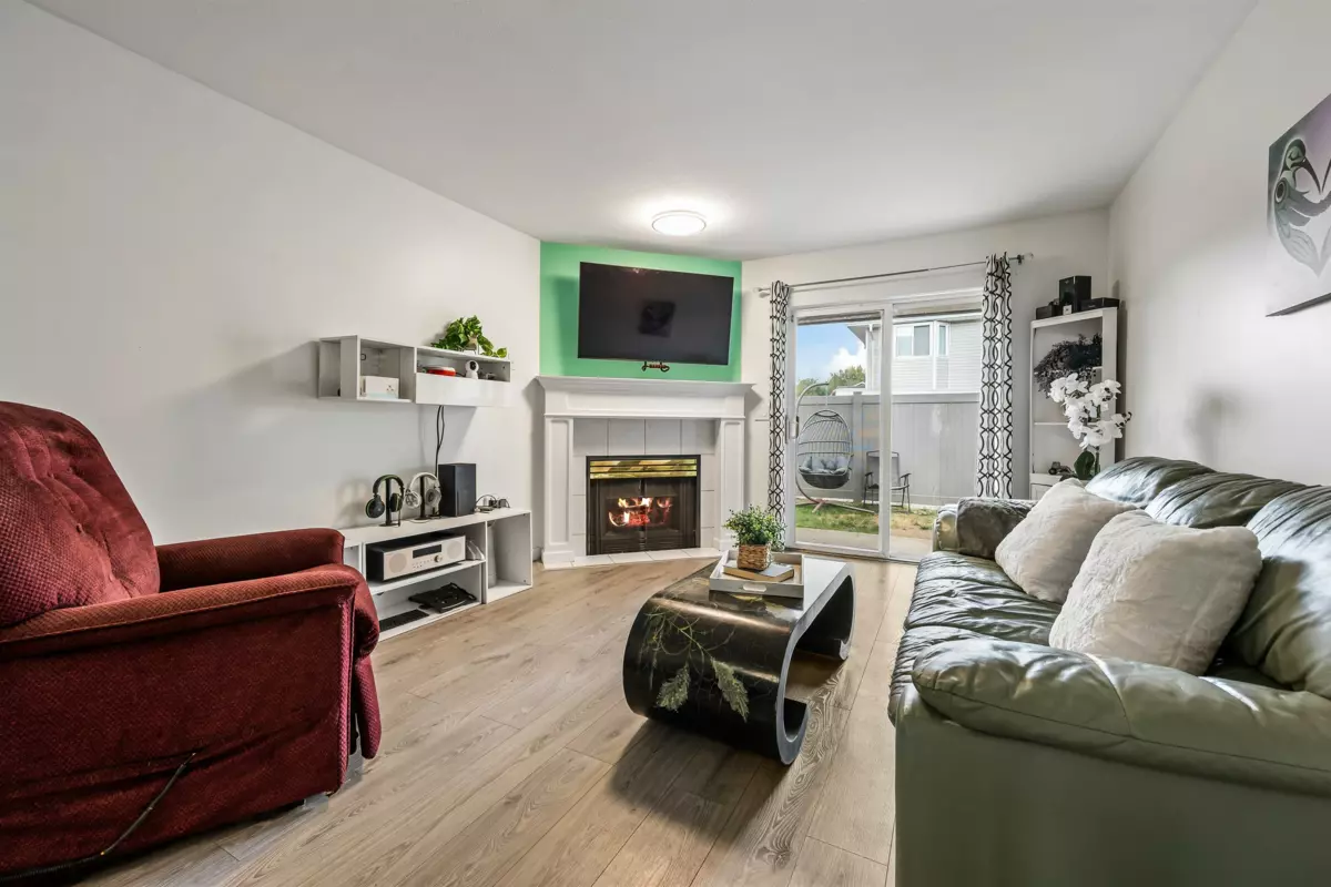 Primary Bathroom Photo of 5 46735 Yale Road, Chilliwack, BC