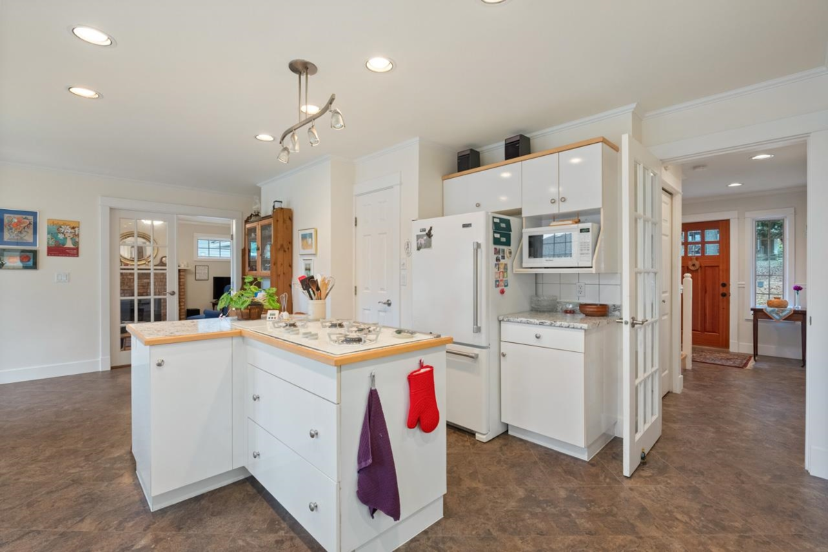 Bedroom 2 Photo of 1711 126 Street, Surrey, BC