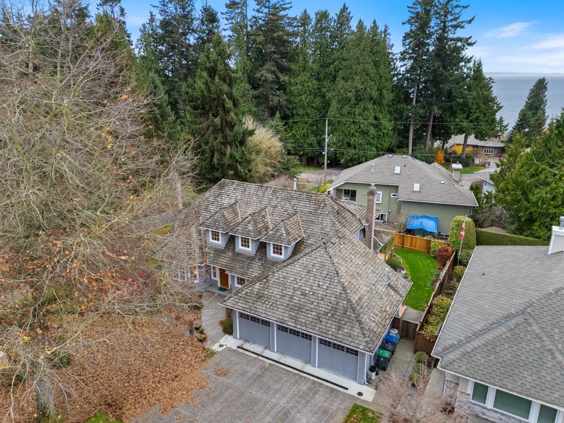 Family Room Photo of 1711 126 Street, Surrey, BC