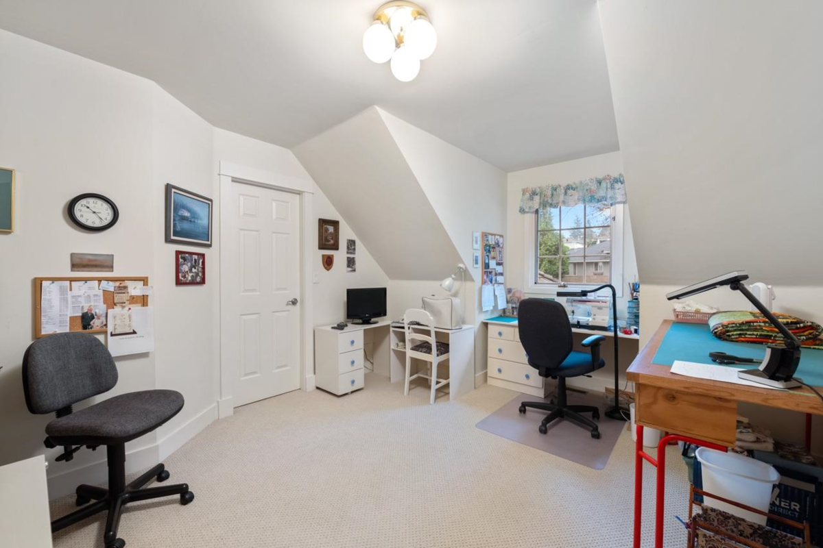 Hot Tub / Spa Photo of 1711 126 Street, Surrey, BC