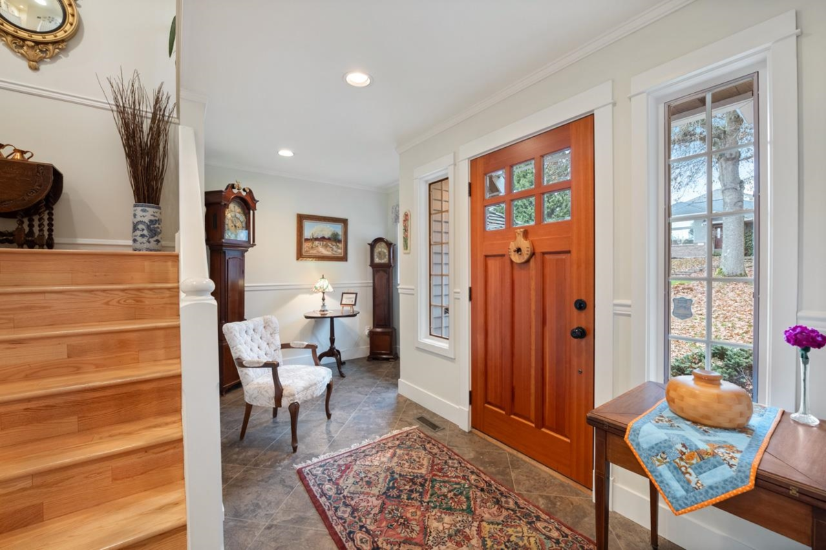 Outdoor Patio Photo of 1711 126 Street, Surrey, BC