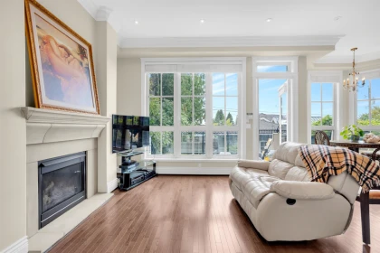 Kitchen Island Photo of 4038 W 33rd Avenue, Vancouver, BC