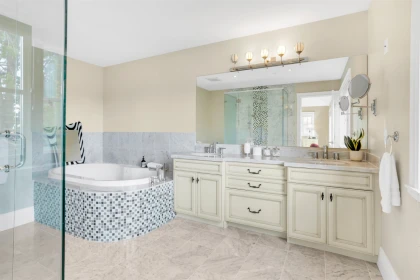 Powder Room Photo of 4038 W 33rd Avenue, Vancouver, BC