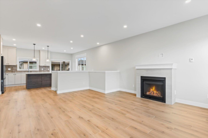 Kitchen Island Photo of 2 46058 Bonny Avenue, Chilliwack, BC