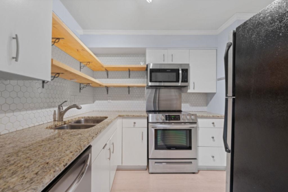 203 1665 Arbutus Street, Vancouver, BC, Vancouver — Apartment/Condo for sale