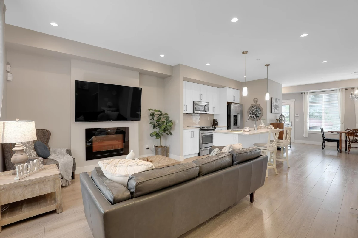 Dining Area Photo of 20377 82 Avenue, Langley, BC