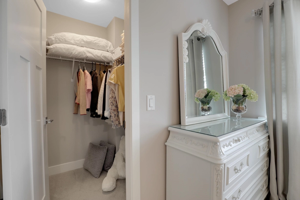 Entry Foyer Photo of 20377 82 Avenue, Langley, BC