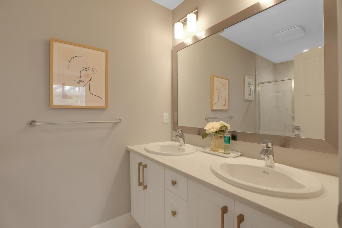 Laundry Room Photo of 20377 82 Avenue, Langley, BC