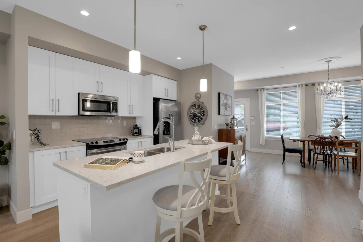 Primary Bathroom Photo of 20377 82 Avenue, Langley, BC