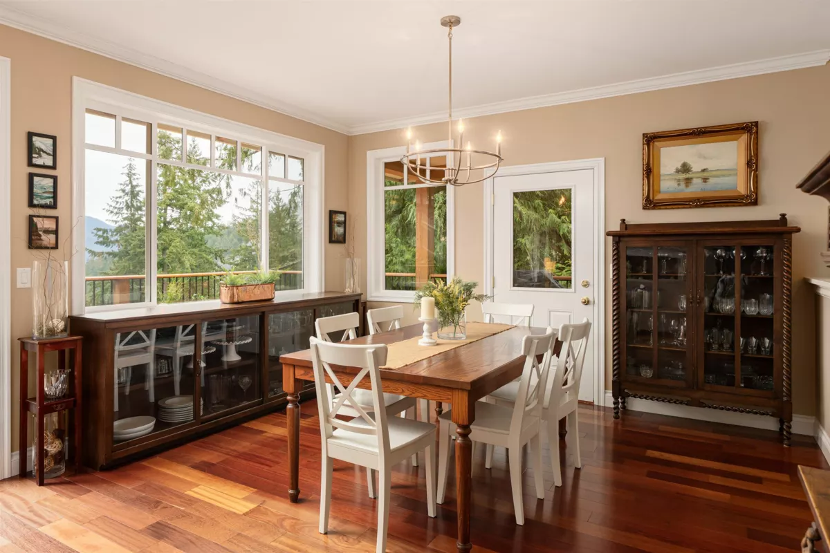 Dining Area Photo of 947 Village Drive, Bowen Island, BC