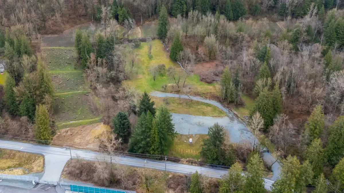 Dining Area Photo of 4165 Sumas Mountain Road, Abbotsford, BC