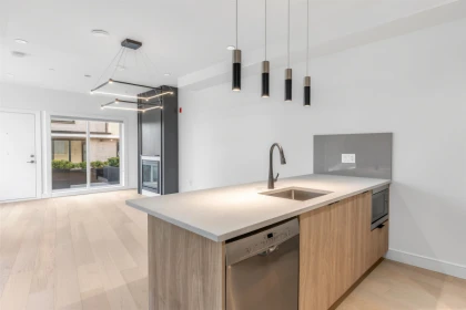 7351 Oak Street, Vancouver, BC