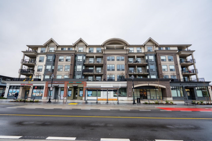 301 2493 Montrose Avenue, Abbotsford, BC