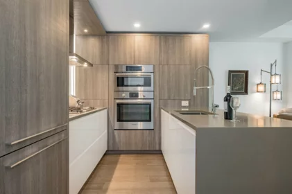 315 15165 Thrift Avenue, White Rock, BC