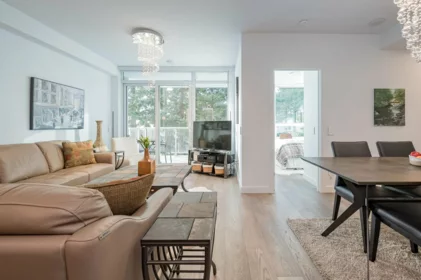Pantry Photo of 315 15165 Thrift Avenue, White Rock, BC