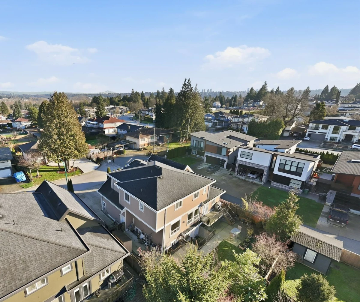 Fitness Center Photo Near 3741 Dundonald Avenue, Burnaby, BC