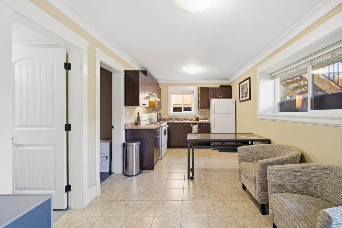Garden / Landscaping Photo of 3741 Dundonald Avenue, Burnaby, BC