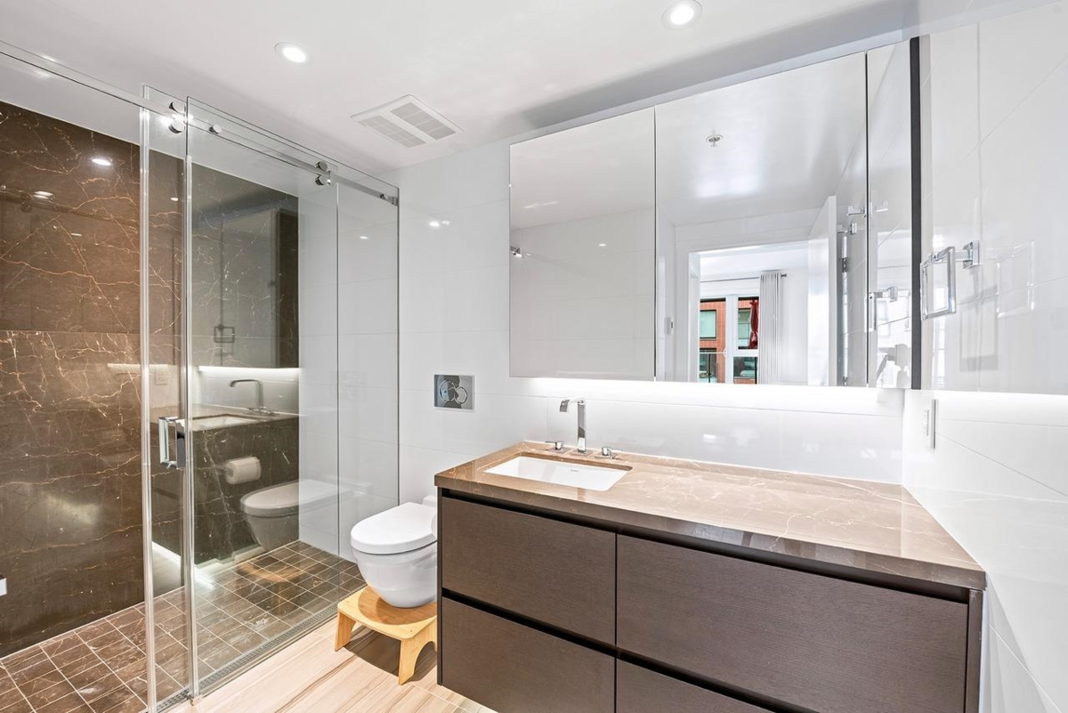 Laundry Room Photo of 602 1561 W 57th Avenue, Vancouver, BC