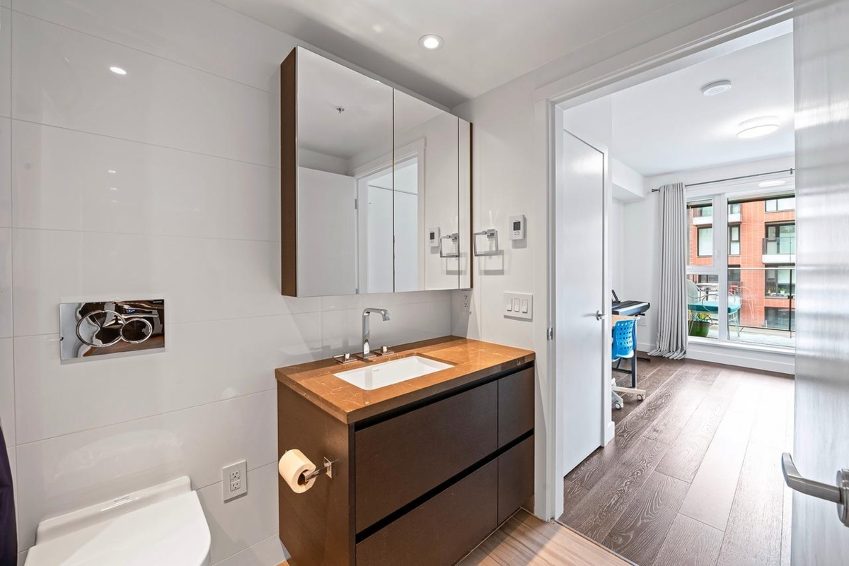 Outdoor Deck Photo of 602 1561 W 57th Avenue, Vancouver, BC