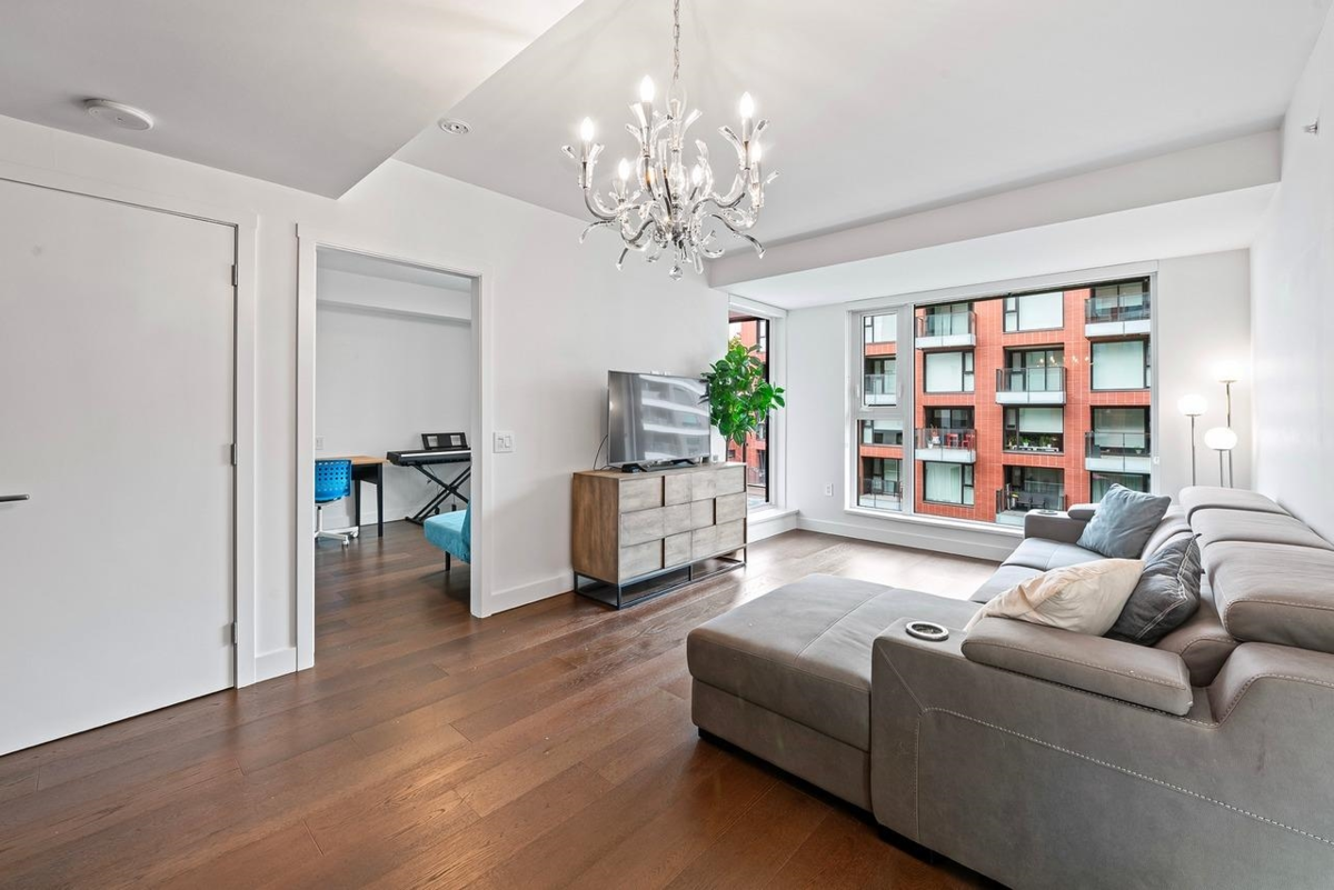 Walk-In Closet Photo of 602 1561 W 57th Avenue, Vancouver, BC