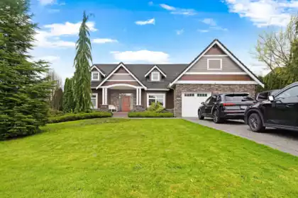 17038 Greenway Drive, Surrey, BC, Fleetwood Tynehead — 8 bed single family residence for sale