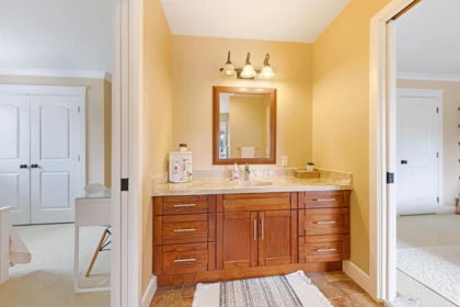 Powder Room Photo of 17038 Greenway Drive, Surrey, BC