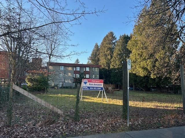 Basement Recreation Room Photo of 11951 222 Street, Maple Ridge, BC