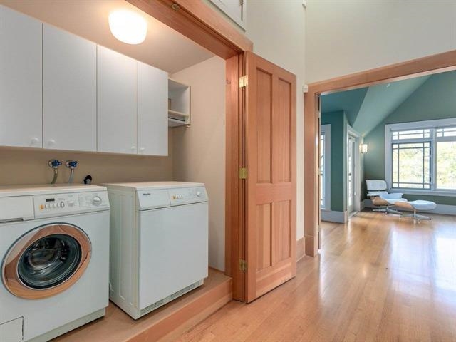 Staircase Photo of 4035 W 27th Avenue, Vancouver, BC