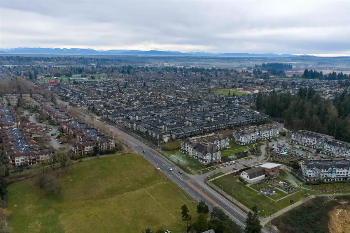 Swimming Pool Photo of 95 16488 64 Avenue, Surrey, BC
