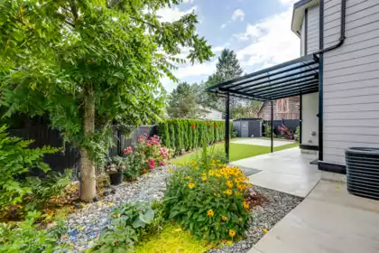 Garden / Landscaping Photo of 15632 Bowler Place, Surrey, BC